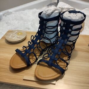 Gladiator Strappy Dark Denim Sandals Women's 6.5 NWT 🩷